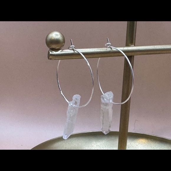 4 pack of earrings! - Picture 5 of 5